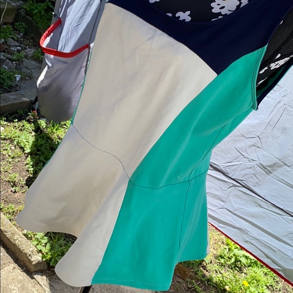 🎀 Express Color Block top 🎀 - Picture 2 of 8